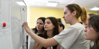Выпускникам напомнили, когда и где можно узнать результаты ЕГЭ-2025 - Regions.Ru